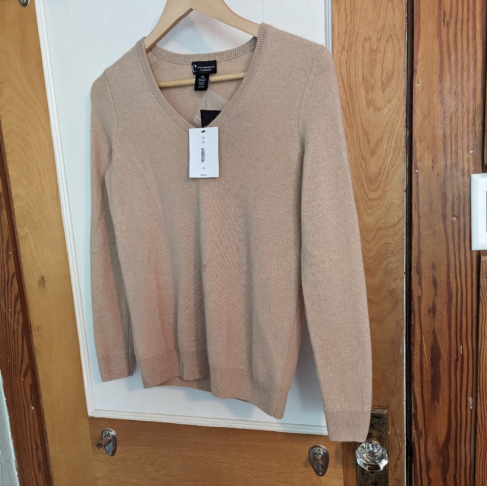Cashmere v-neck sweater